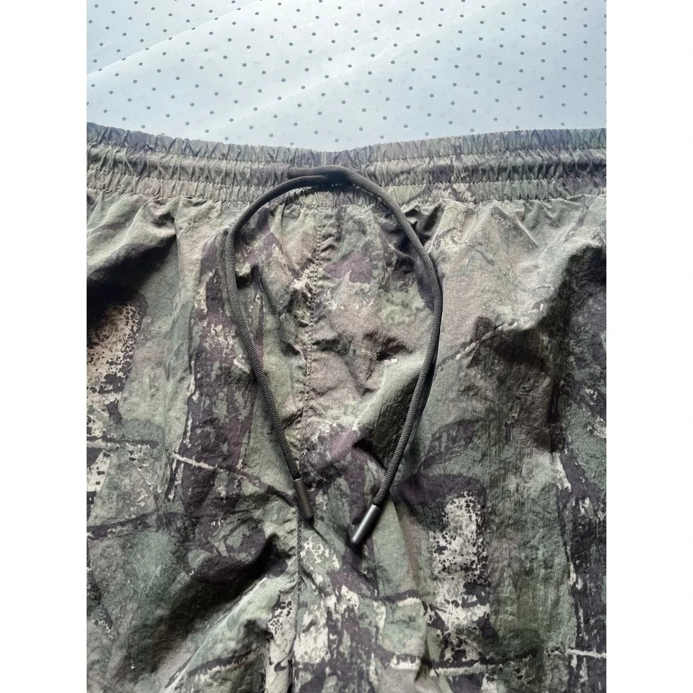No Boundaries dark green